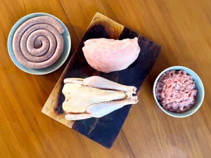 GOOD SHEPHERD POULTRY BOX