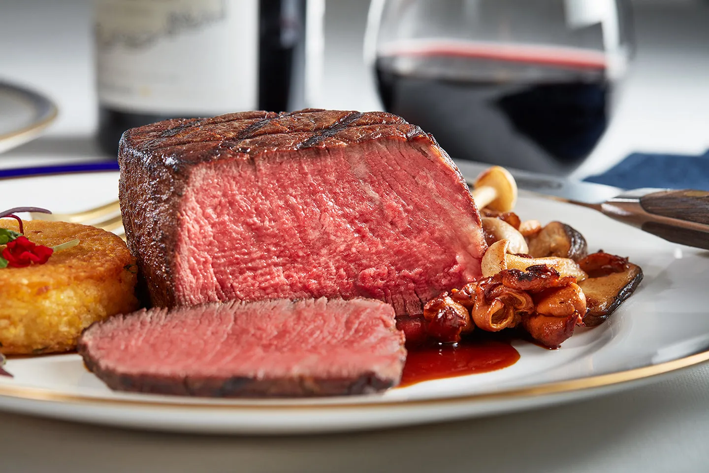 Natural Prime Filet Mignon Steaks