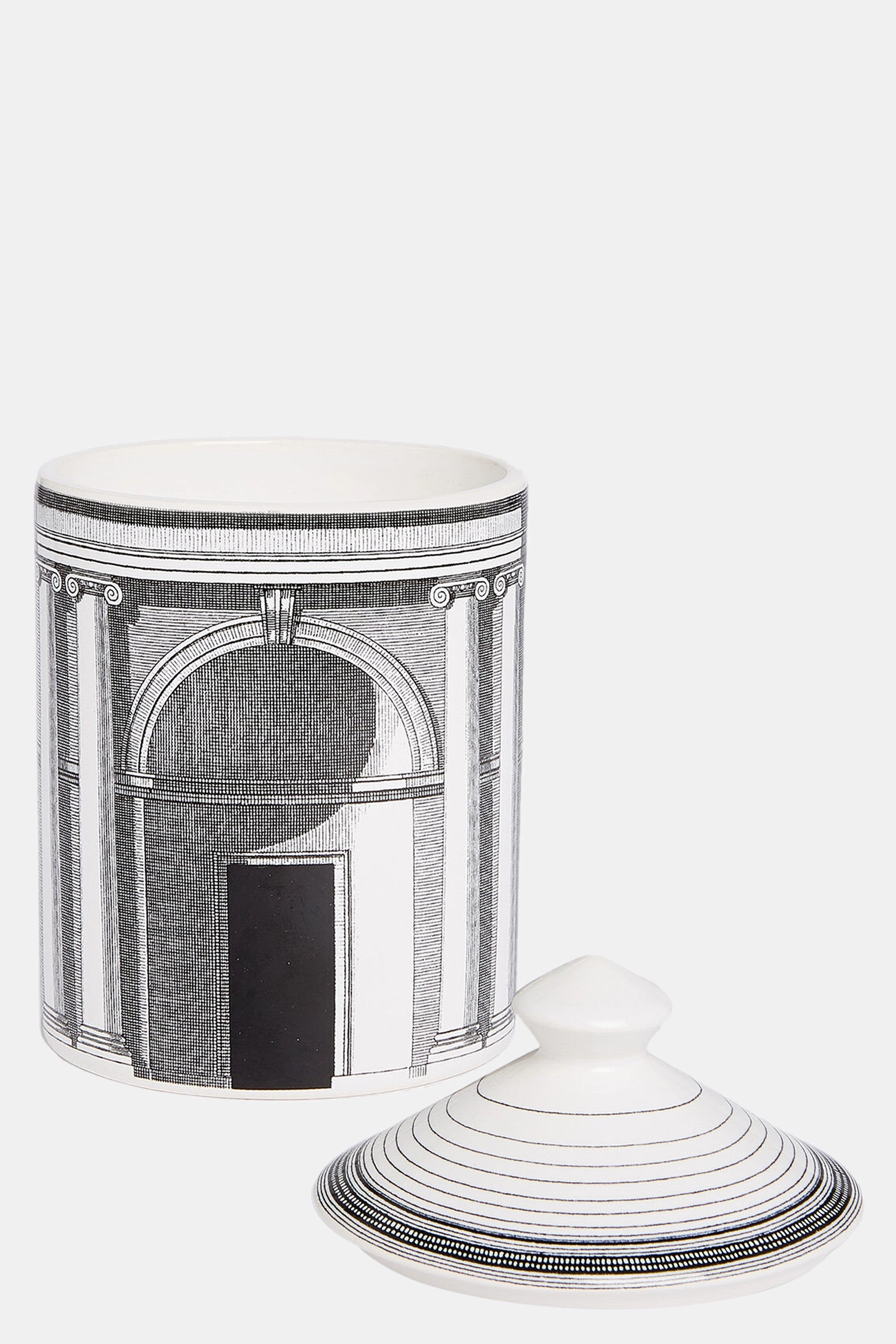Se Poi scented candle with Architettura Décor